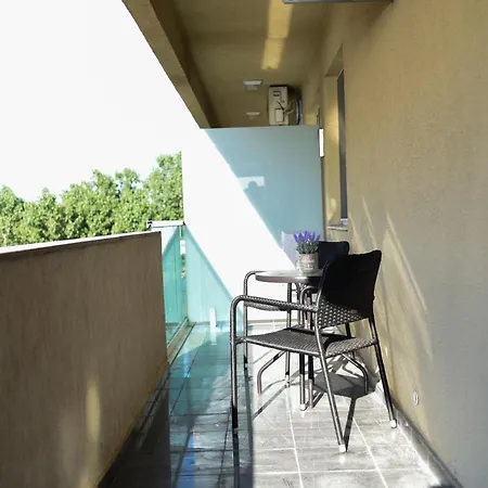公寓 Apartament Arina R